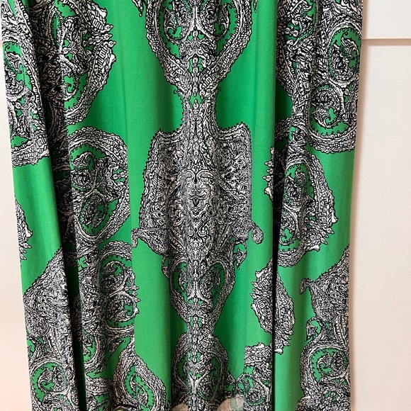 INC International Concepts Green, Black & White Silk Like Flowing Maxi Skirt - Picture 2 of 3